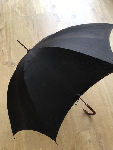 Antiker regenschirm - antiker,